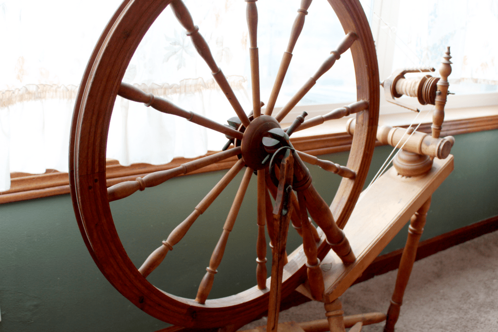 Antique saxony-style spinning wheel